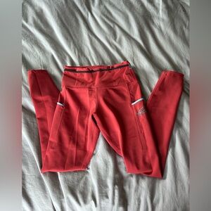 NWOT Nike Trail leggings size small